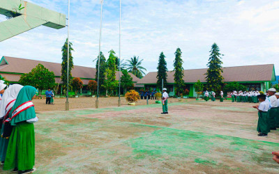 Peringati Hari Sumpah Pemuda, MIN 1 Bolsel Gelar Upacara di Madrasah